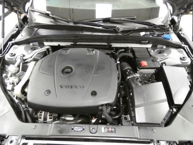 2021 Volvo V60 Cross Country T5